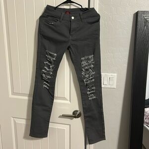 NWOT Gray ripped frontal fashion jeans size 7/8